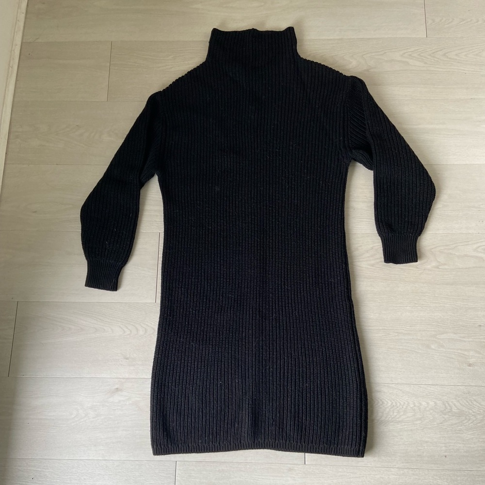 Aritzia - Wilfred Bianca sweater dress sz M